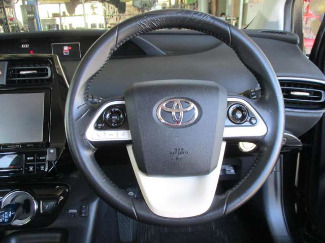 トヨタ プリウス １．８ Ｓ ツーリングセレクション H28年 (東海) 99