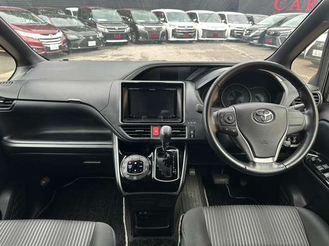 トヨタ ヴォクシー ２．０ ＺＳ 煌ＩＩ R1年 (関東) 99