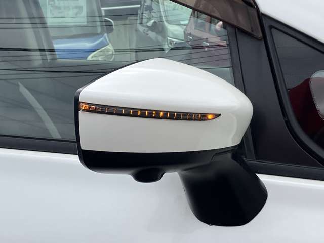 日産 ノート １．２ Ｅ－ＰＯＷＥＲ Ｘ H29年 (関東) 99