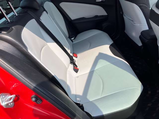 トヨタ プリウス １．８ Ａ プレミアム R2年 (関東) 99