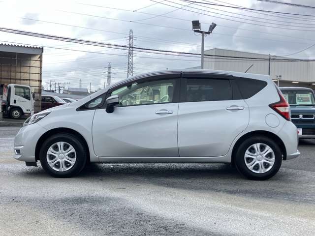 日産 ノート １．２ Ｘ H29年 (関東) 99