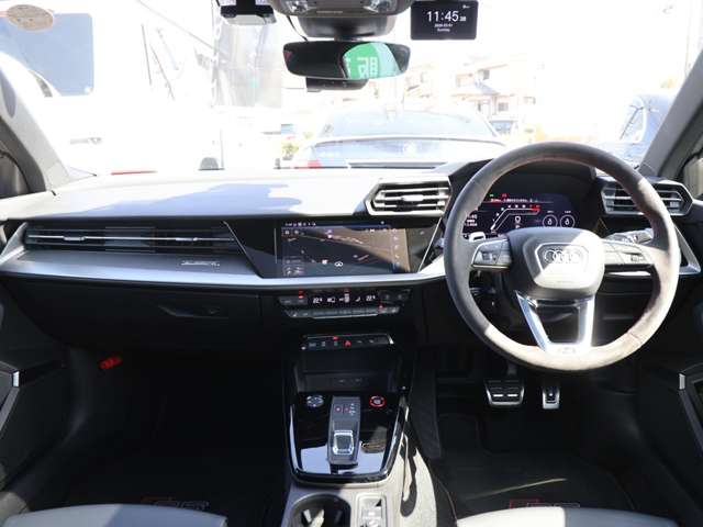 アウディ ＲＳ３　セダン ２．５ ４ＷＤ R4年 (関東) 99