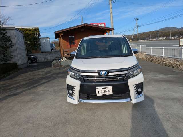 トヨタ ヴォクシー １．８ ハイブリッド ＺＳ 煌ＩＩ H28年 (東北) 99