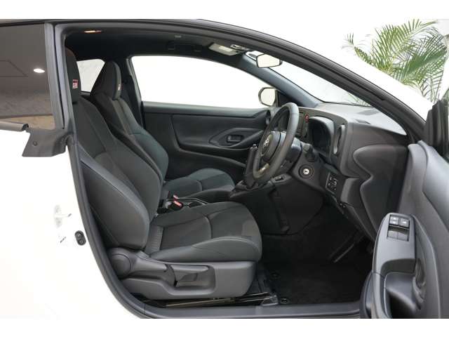 トヨタ ＧＲヤリス １．６ ＲＣ ＋ エアロ パフォーマンス パッケージ ４ＷＤ R8年 (関東) 99
