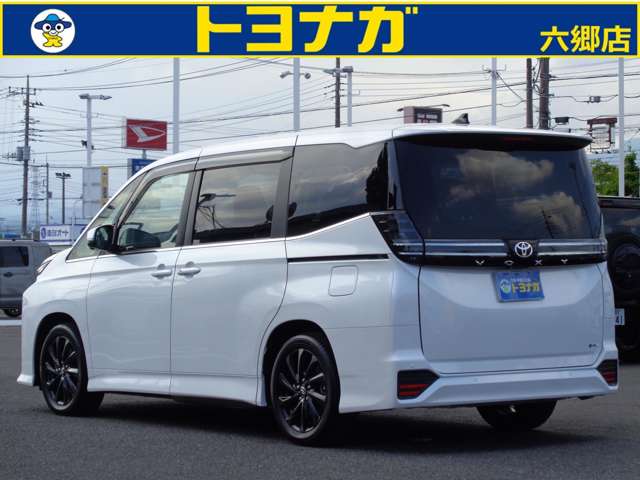 トヨタ ヴォクシー １．８ ハイブリッド Ｓ－Ｚ R8年 (関東) 99