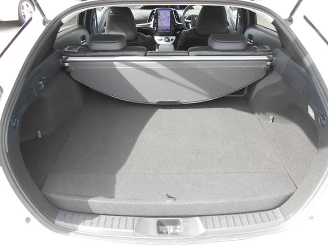 トヨタ プリウスＰＨＶ １．８ Ｓ ナビパッケージ H29年 (甲信越・北陸) 99