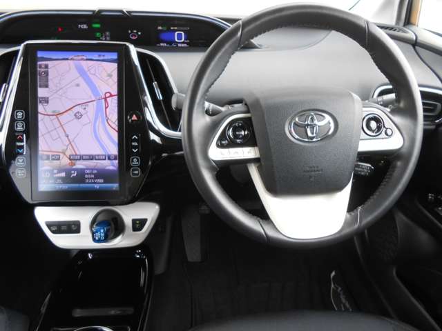 トヨタ プリウスＰＨＶ １．８ Ｓ ナビパッケージ H29年 (甲信越・北陸) 99