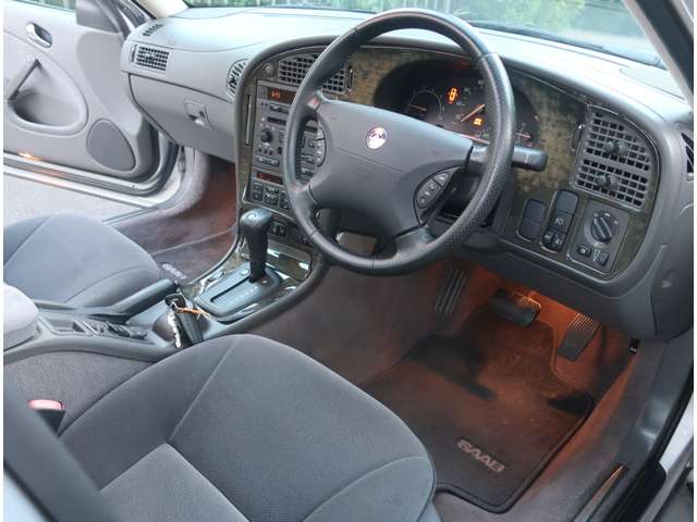 サーブ ９−５ ２．３ｔ H12年 (関東) 99