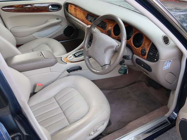 ジャガー ＸＪ ＸＪエグゼクティブ ４．０－Ｖ８ H11年 (関東) 99