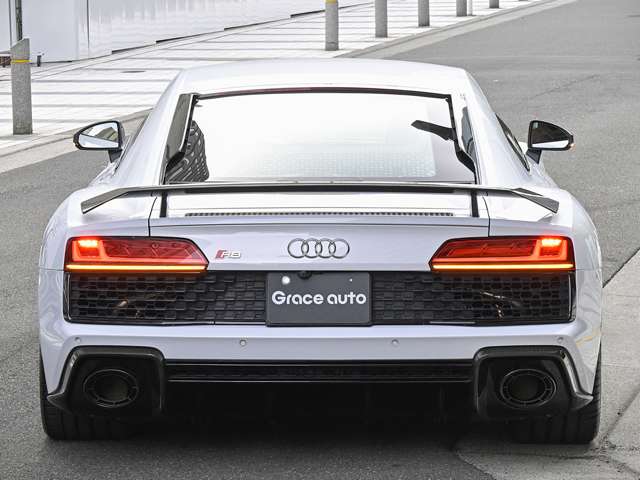 アウディ Ｒ８ Ｖ１０ パフォーマンス ５．２ ＦＳＩ クワトロ ４ＷＤ R2年 (関東) 99