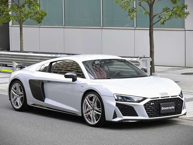 アウディ Ｒ８ Ｖ１０ パフォーマンス ５．２ ＦＳＩ クワトロ ４ＷＤ R2年 (関東) 99
