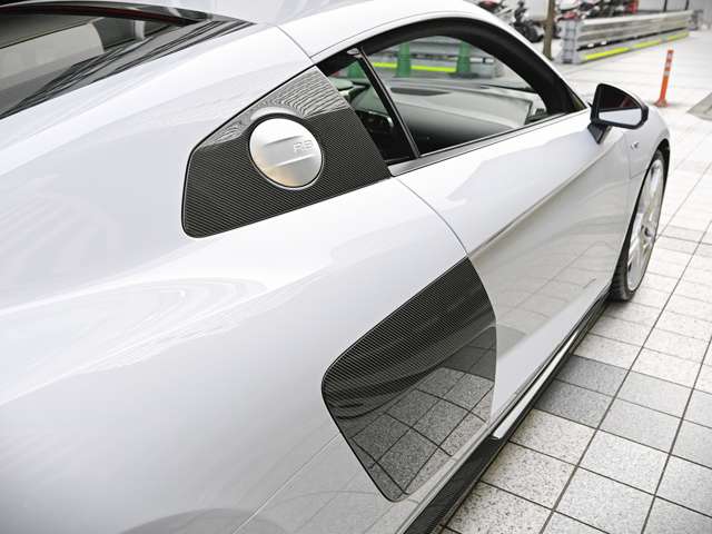 アウディ Ｒ８ Ｖ１０ パフォーマンス ５．２ ＦＳＩ クワトロ ４ＷＤ R2年 (関東) 99