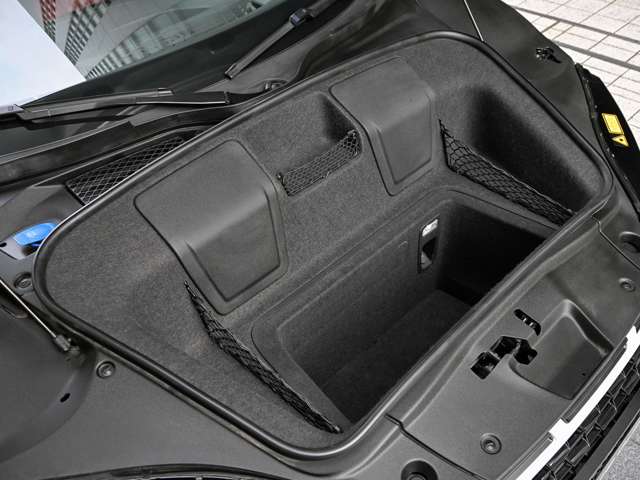 アウディ Ｒ８ Ｖ１０ パフォーマンス ５．２ ＦＳＩ クワトロ ４ＷＤ R2年 (関東) 99