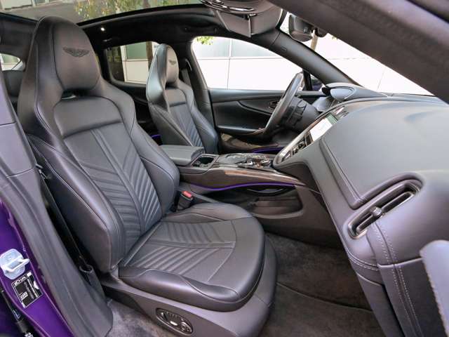 アストンマーティン ＤＢＸ ７０７ ４ＷＤ R6年 (関東) 99