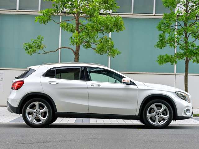メルセデスベンツ ＧＬＡクラス ＧＬＡ２２０ ４マチック ４ＷＤ R1年 (関東) 99