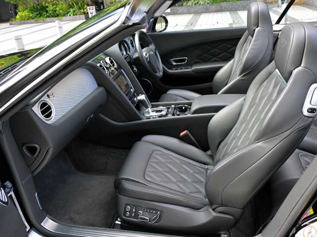 ベントレー コンチネンタルＧＴコンバーチブル Ｖ８ ４ＷＤ H26年 (関東) 99