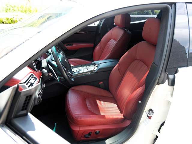 マセラティ ギブリ Ｓ Ｑ４ ４ＷＤ H26年 (関東) 99