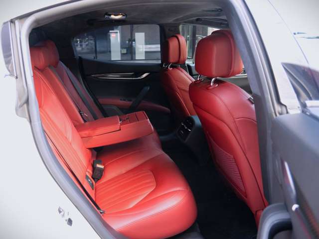 マセラティ ギブリ Ｓ Ｑ４ ４ＷＤ H26年 (関東) 99