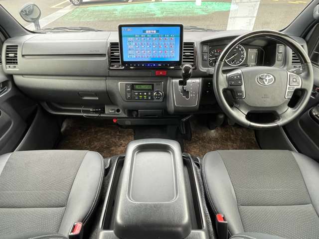 トヨタ ハイエースバン ２．８ スーパーＧＬ ダークプライムＩＩ ロングボディ ディーゼルターボ ４ＷＤ R5年 (東北) 99