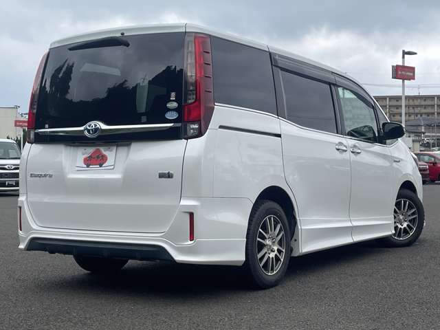トヨタ エスクァイア　ハイブリッド １．８ ハイブリッド ＧＩ H27年 (東北) 99