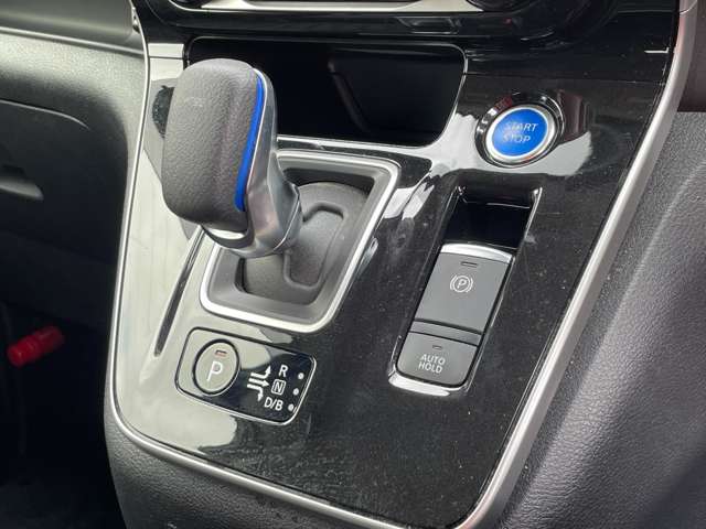 日産 セレナ １．２ Ｅ－ＰＯＷＥＲ ハイウェイスター Ｖ R4年 (東北) 99