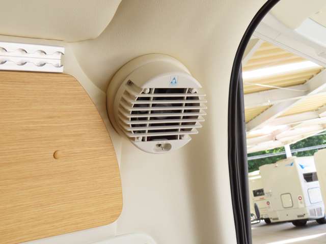 トヨタ ハイエースバン トイファクトリー R2年 (関東) 99
