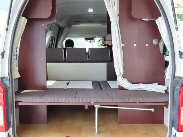 トヨタ ハイエースバン ナッツＲＶ R4年 (関東) 99