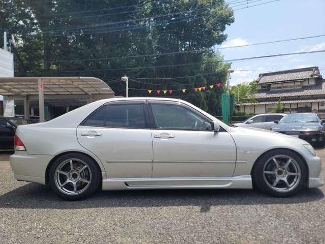 トヨタ アルテッツァ ２．０ ＲＳ２００ Ｚエディション H10年 (関東) 99