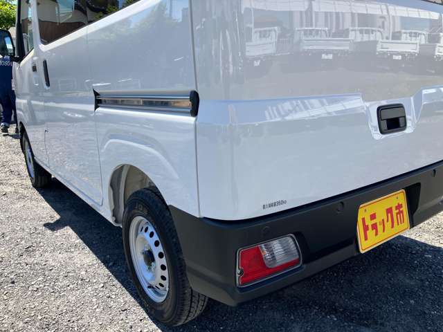 ダイハツ ハイゼットカーゴ ６６０ デラックス R8年 (関東) 99