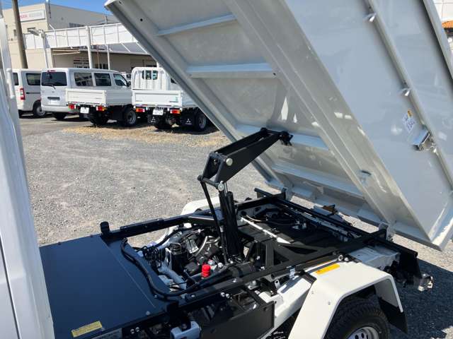 ダイハツ ハイゼットトラック ６６０ 清掃ダンプ 電動モーター式 １方開 ４ＷＤ R8年 (関東) 99
