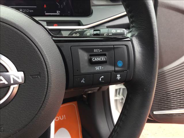日産 ノートオーラ １．２ Ｇ 助手席回転シート R6年 (関東) 99