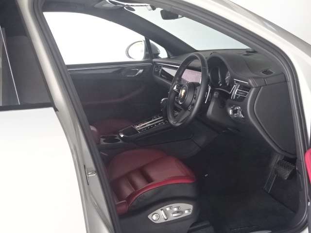ポルシェ マカン Ｓ ＰＤＫ ４ＷＤ R5年 (甲信越・北陸) 99