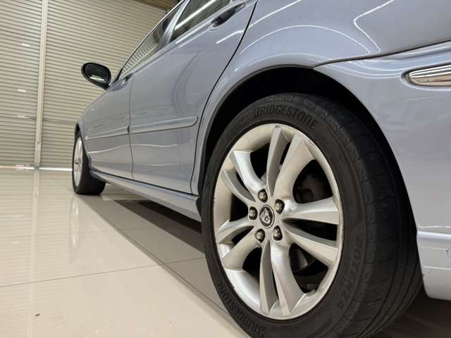 ジャガー Ｘタイプ　エステート ２．０ エクゼクティブ H21年 (近畿) 99