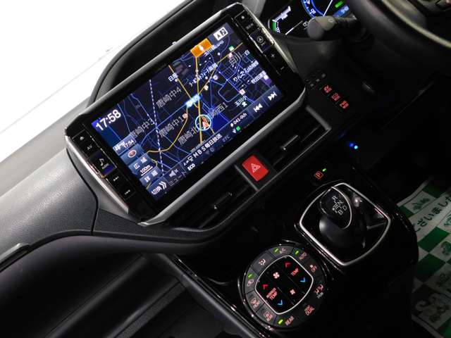 トヨタ ヴォクシー １．８ ハイブリッド ＺＳ 煌ＩＩ H29年 (近畿) 99