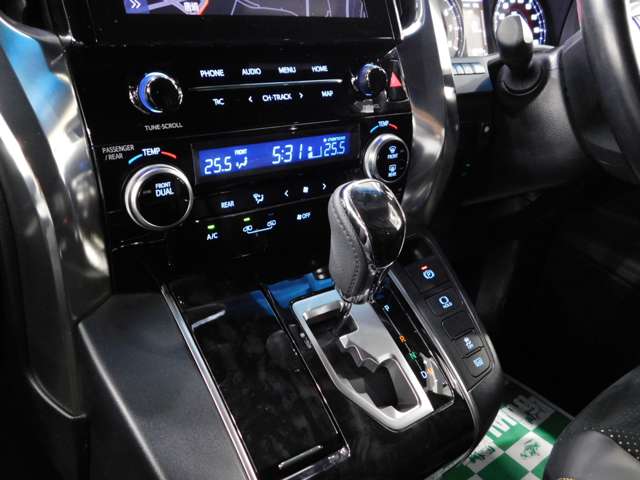 トヨタ ヴェルファイア ２．５ Ｚ ゴールデンアイズ R2年 (近畿) 99
