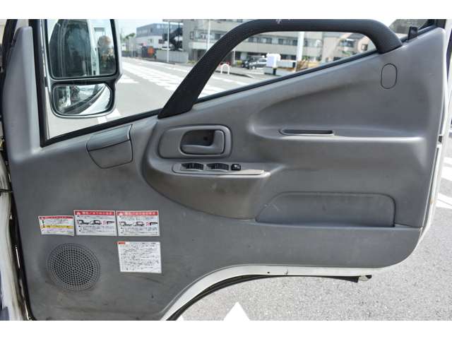 日野自動車 デュトロ ４．０ＤＴ H25年 (近畿) 99