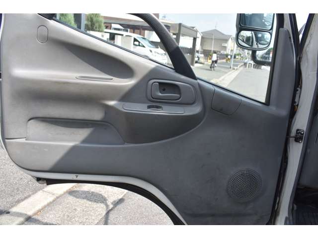 日野自動車 デュトロ ４．０ＤＴ H25年 (近畿) 99