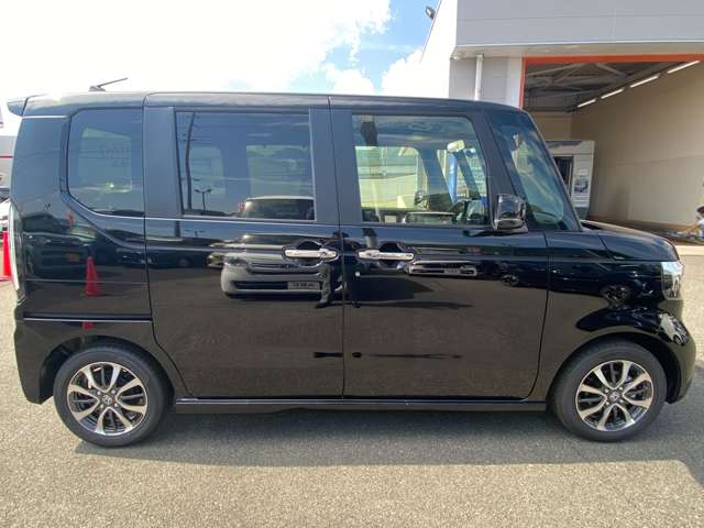 ホンダ Ｎ　ＢＯＸ カスタム ６６０ R8年 (中国) 99