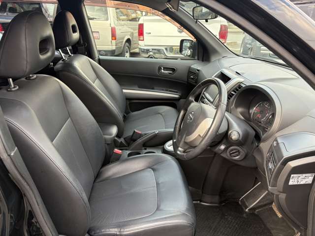 日産 エクストレイル ２．０ ２０Ｘ ４ＷＤ H23年 (東北) 99