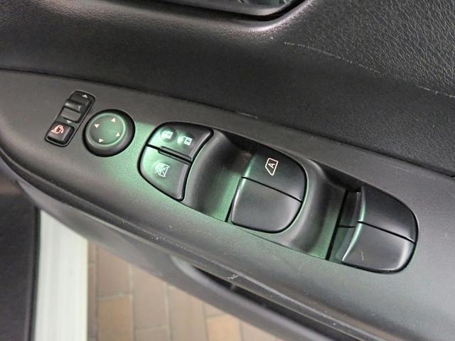 日産 セレナ ２．０ ハイウェイスター Ｖセレクション H30年 (近畿) 99