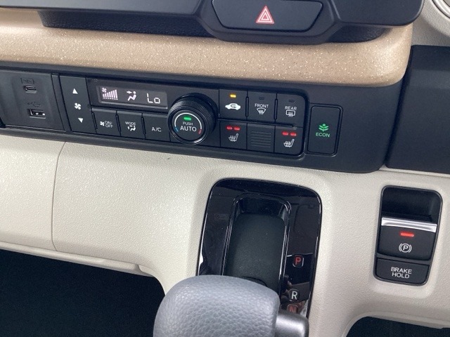ホンダ Ｎ　ＢＯＸ ６６０ ファッションスタイル ２トーン R7年 (近畿) 99