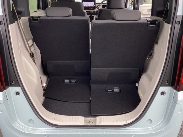 ホンダ Ｎ　ＢＯＸ ６６０ ファッションスタイル ２トーン R7年 (近畿) 99