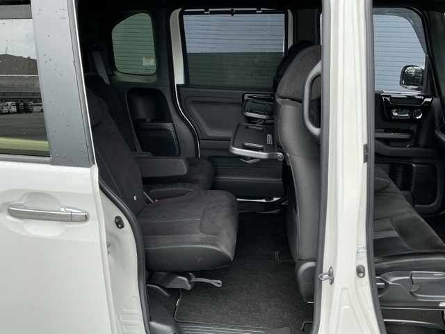 ホンダ Ｎ　ＢＯＸ カスタム ６６０ Ｌ R3年 (近畿) 99