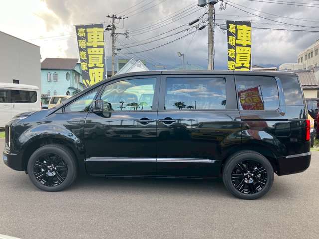 三菱 デリカ　Ｄ：５ ２．２ シャモニー 電動サイドステップ装着車 ディーゼルターボ ４ＷＤ R7年 (九州・沖縄) 99