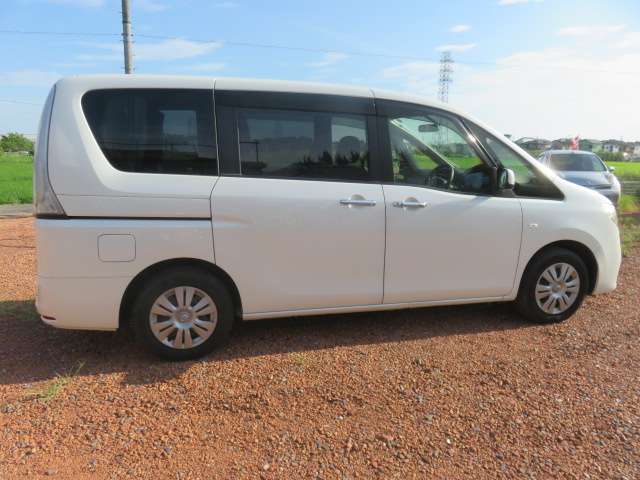 日産 セレナ ２．０ ２０Ｘ H24年 (東海) 99