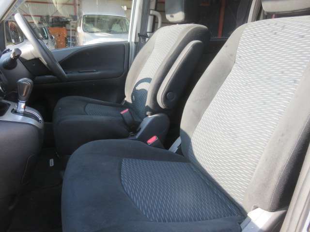 日産 セレナ ２．０ ２０Ｘ H24年 (東海) 99