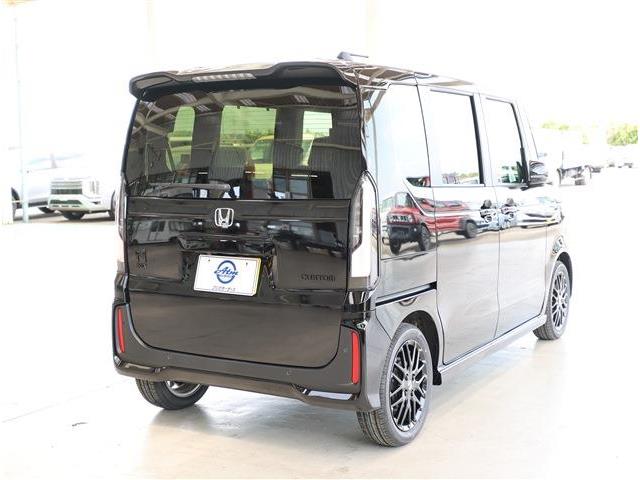 ホンダ Ｎ　ＢＯＸ カスタム ６６０ ターボ ブラック スタイル R8年 (東海) 99