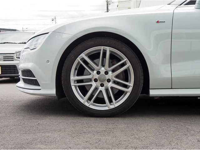 アウディ Ａ７　スポーツバック ２．０ ＴＦＳＩ クワトロ Ｓラインパッケージ ４ＷＤ H29年 (東海) 99