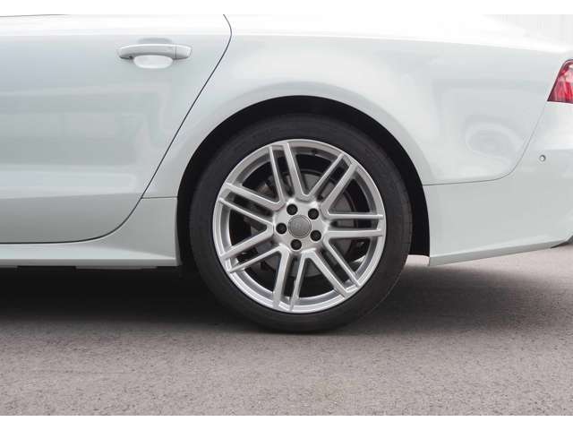 アウディ Ａ７　スポーツバック ２．０ ＴＦＳＩ クワトロ Ｓラインパッケージ ４ＷＤ H29年 (東海) 99