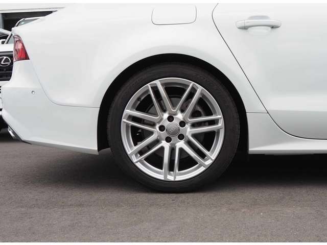 アウディ Ａ７　スポーツバック ２．０ ＴＦＳＩ クワトロ Ｓラインパッケージ ４ＷＤ H29年 (東海) 99